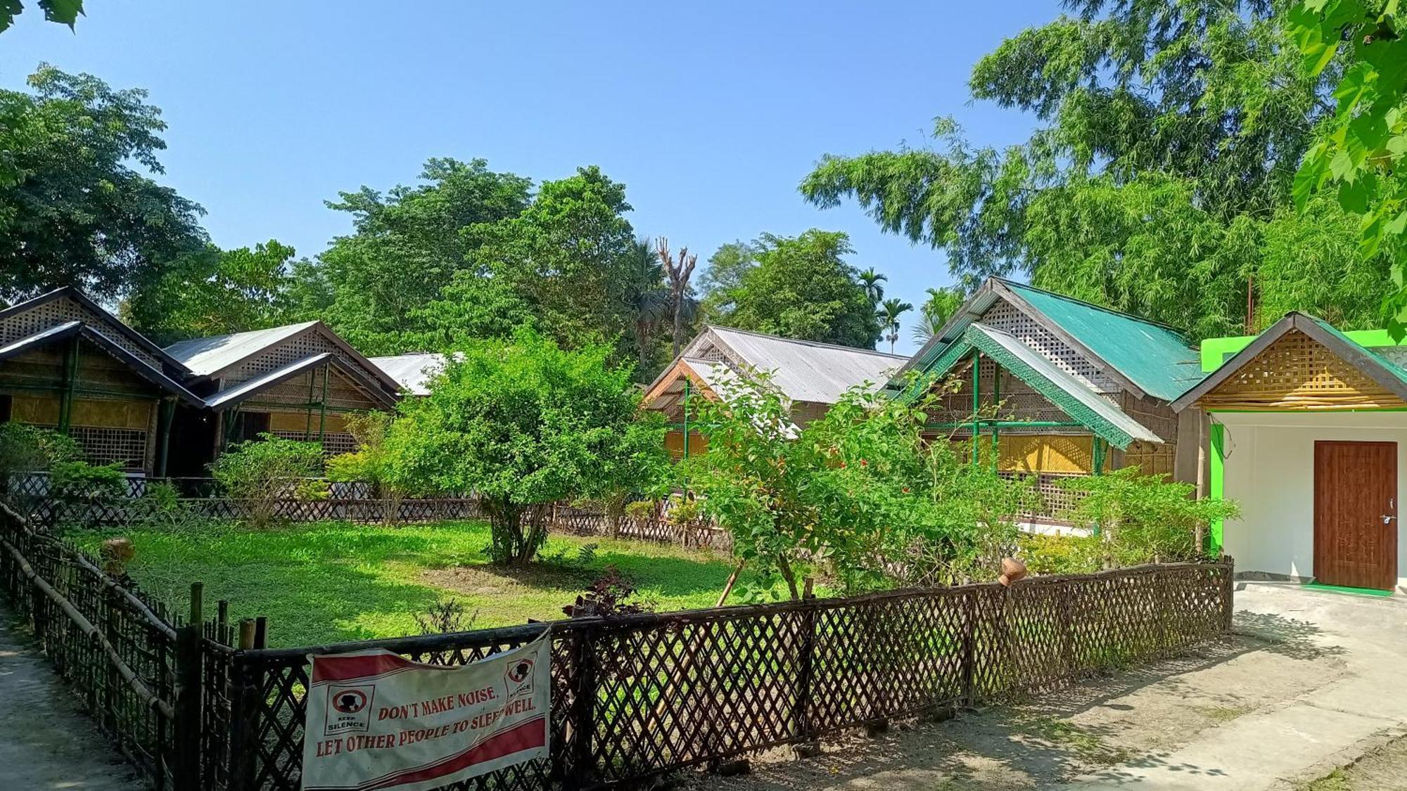 Jyoti Home Bamboo Garden Lodge Majuli Exterior foto